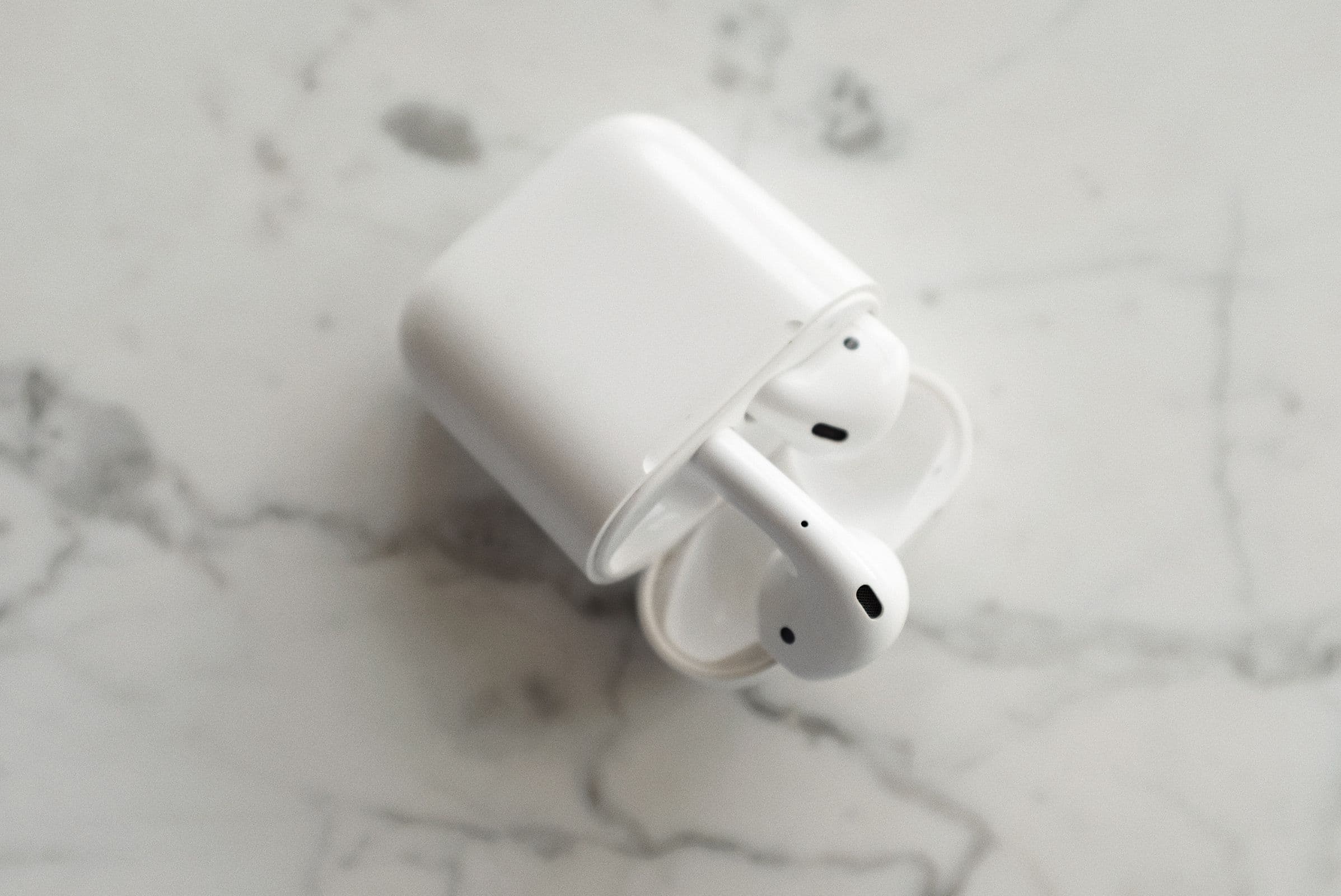 Как почистить наушники: вкладыши, беспроводные, AirPods, амбушюры и сетки - чем можно и нельзя (по Apple, Samsung, Jabra, Huawei и NHS)