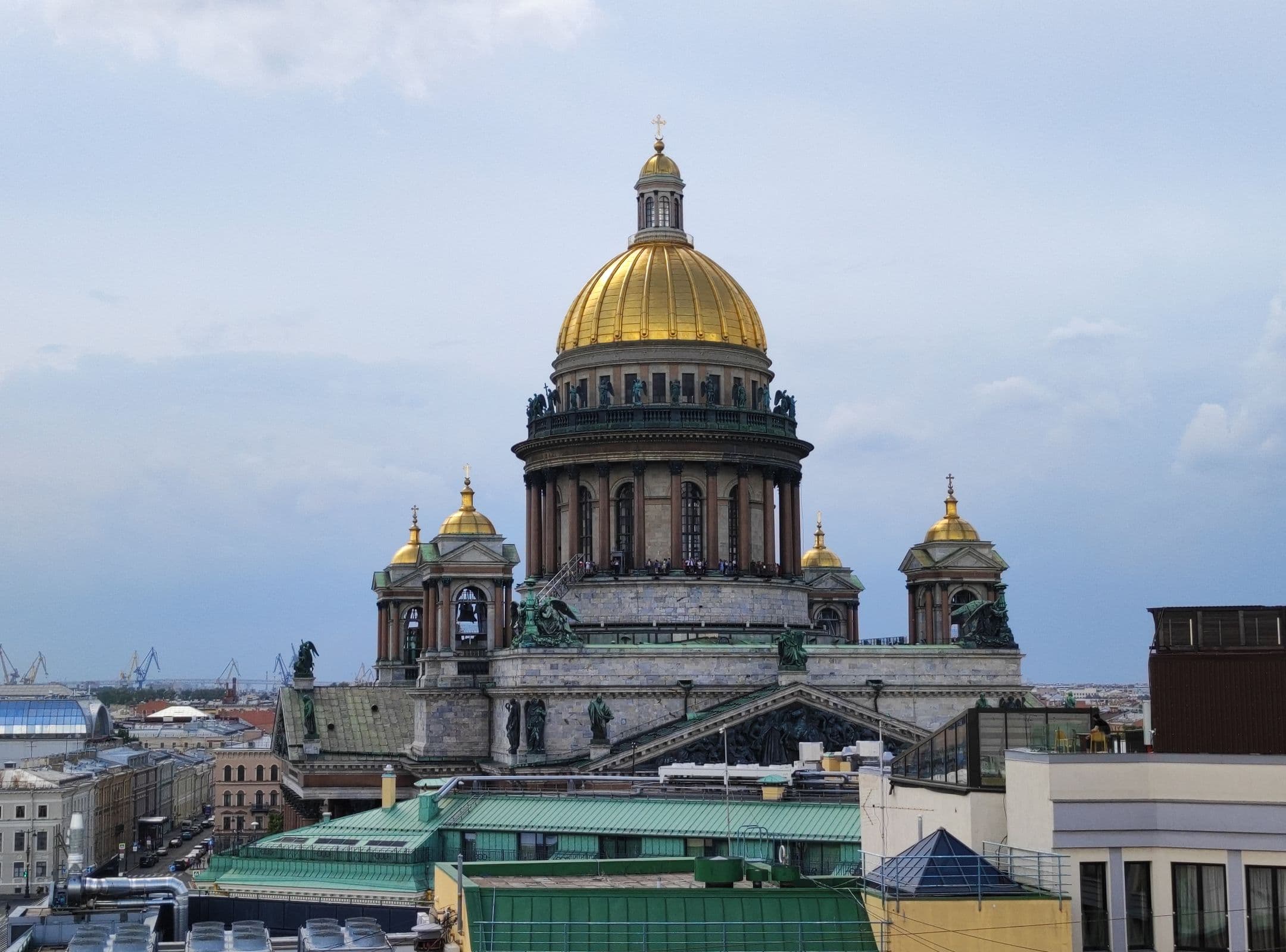 Рейтинг клининговых компаний Санкт-Петербурга: топ-10 сервисов в 2026 году